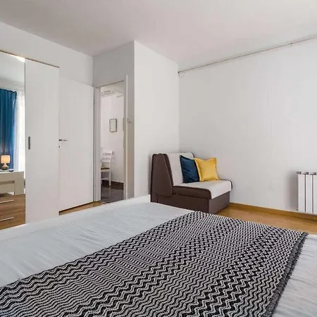 Morena Comfortable Holiday Tinjan