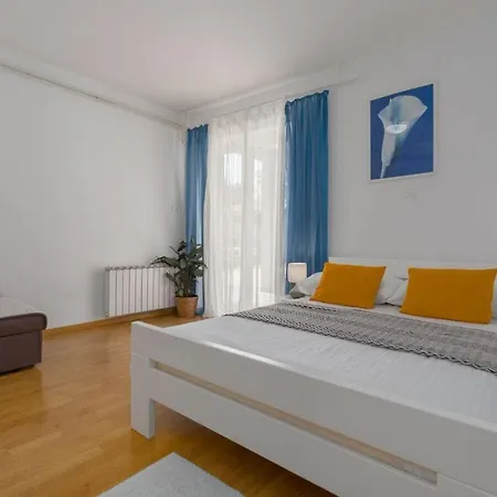 Morena Comfortable Holiday Tinjan